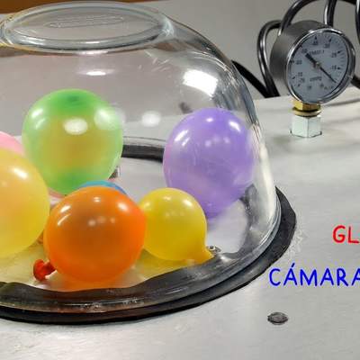 Globos al Vacío y Más. Experimento en Cámara de Vacio