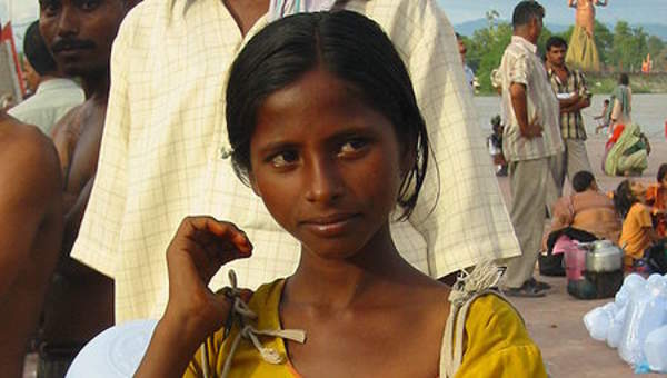 Niña india