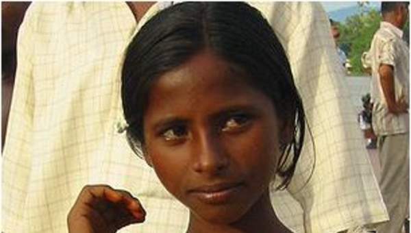 Niña india