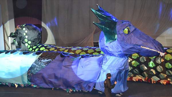 Dragones en escena 6