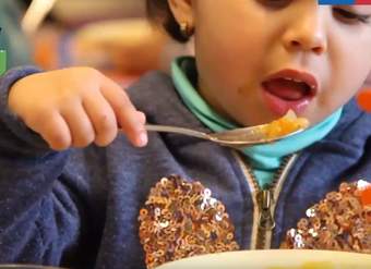 Uso de pocillos en el momento del almuerzo