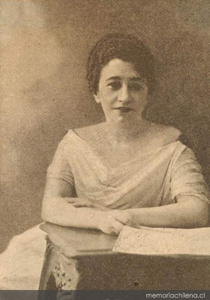 Elvira Santa Cruz Ossa (1886-1960)