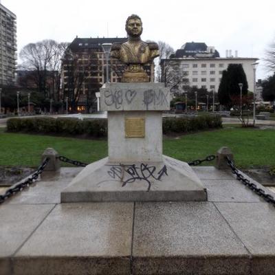 Monumento a Bernardo O’Higgins, Plaza de Armas de Osorno.